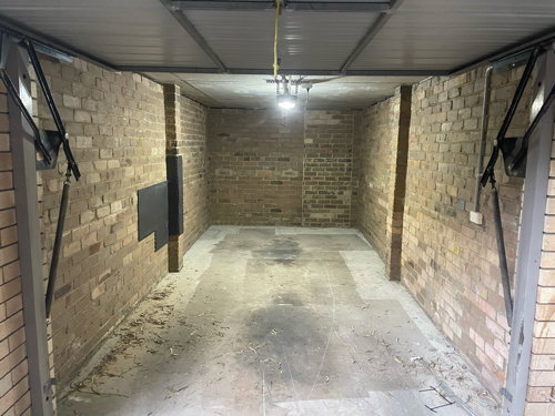 Locked Garage! Coogee Beach, Airport, CBD.