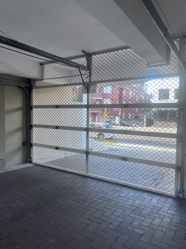 1min from Bondi Beach - undercover and secure