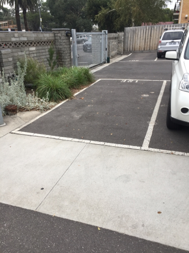 Saint Kilda - Secure Outdoor Parking close to the Beach
