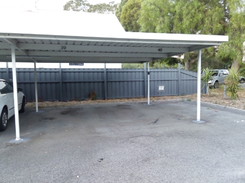 5 minutes to Charles Gairdner hospital