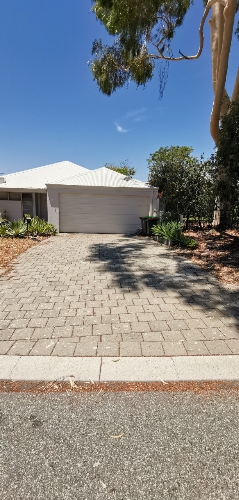 Spacious driveway parking close to all amenities