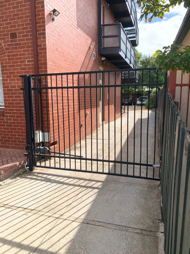 Secure parking close to Prahran Shop, Alfred Hospital and Wesley College.