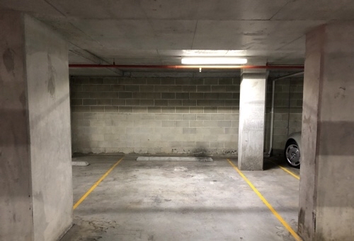 Ultimo secure indoor lot parking space located in Ultimo