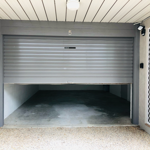 Secure remote control roller door garage available