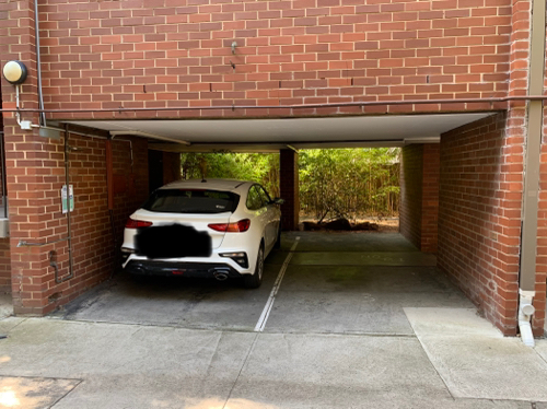Indoor lot parking on Tivoli Rd in South Yarra