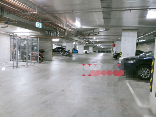 Indoor Lot in CBD, in a clean spacious spot, a good management. Driver's access is via human lifts.