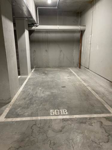 SOUTH MELBOURNE - Secure Indoor Parking, Near The Shrine, Royal Botanical Gardens, Southbank