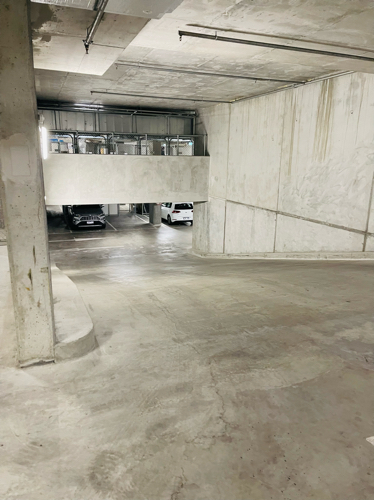 SOUTH MELBOURNE - Secure Indoor Parking, Near The Shrine, Royal Botanical Gardens, Southbank
