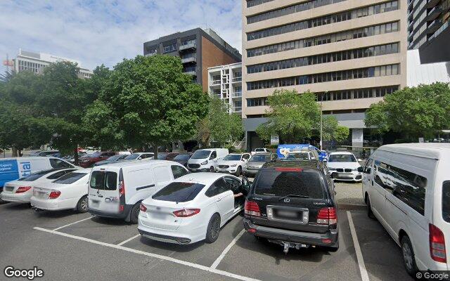 St Kilda Road/Domain Road - walk to South Yarra / South Melbourne (Available 22nd July onward)