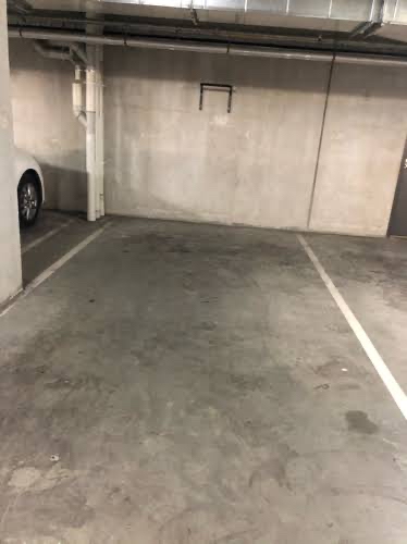 carpark space available in 815 Bourke st dockland