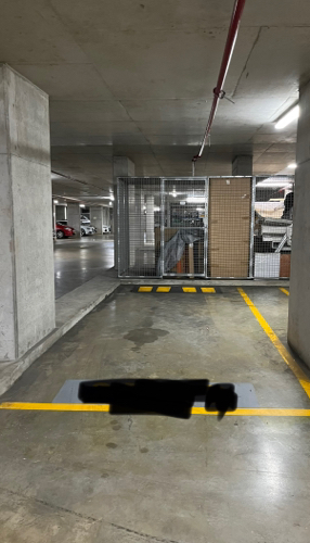 Secure residential parking space in Mascot