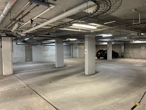 1 min. Walk to Bulimba Ferry  underground carpark w. remote gate entrance.