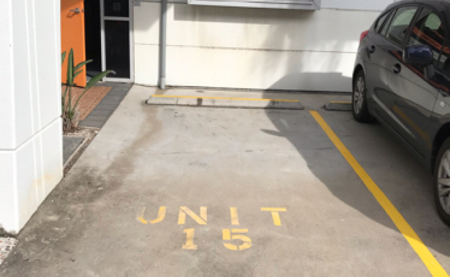 Alexandria - Safe Undercover Parking Availon Friday, Saturday, Sunday only Park 2-cheap than airport