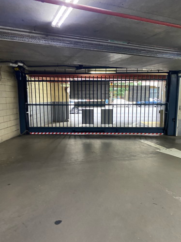 Secure Parking Space for Rent SUV Friendly Southbank