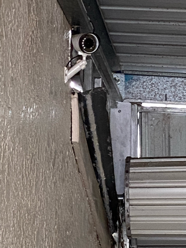 Secure car storage space No. 2 Safe Undercover Driveway Parking next to Tram to City and Bus to Rail