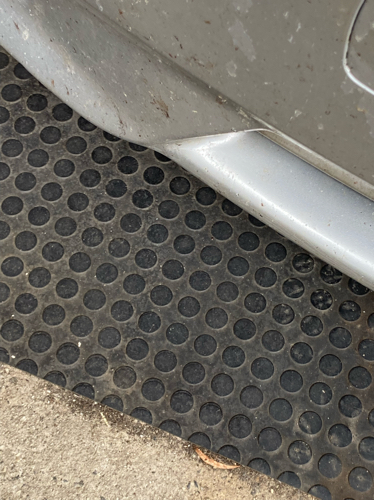Secure car storage space No. 2 Safe Undercover Driveway Parking next to Tram to City and Bus to Rail